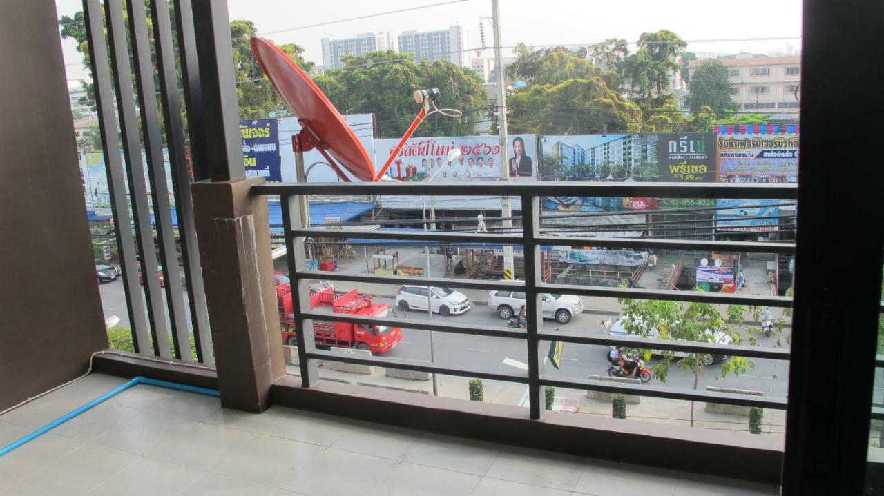 Homey-Don Mueang Airport Hostel Bangkok Exteriör bild